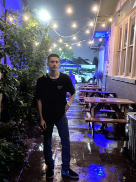 Alex, 25, United States