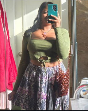 Naina I, 25, India