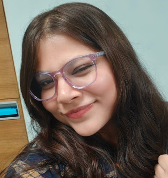 Kavya, 27, India