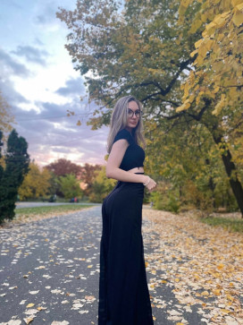 Aurore, 27, France