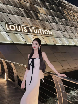 Anyazoey, 28, United Kingdom