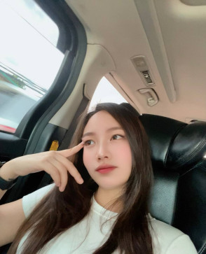 , 27, United Kingdom