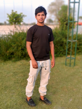Sharik, 19, India