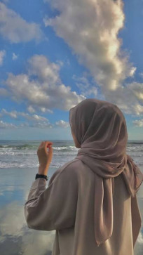 Noor, 23, India