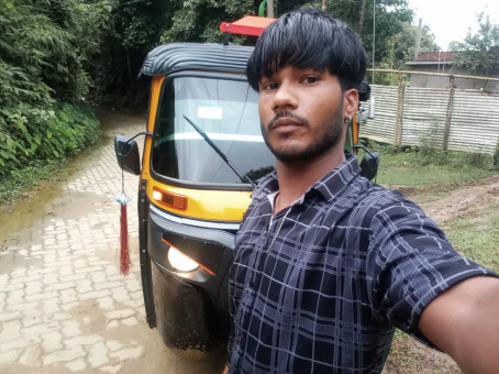 Mayki Kun, 18, India