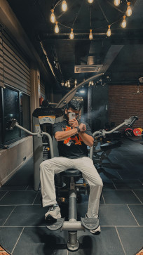 Riz, 26, India
