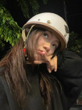 Melaaaa, 18, South Korea
