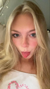 Alma Dahl, 18, Denmark