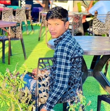 Safik, 20, India