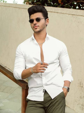 Nikhil, 23, India