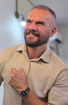Hudson, 50, United States
