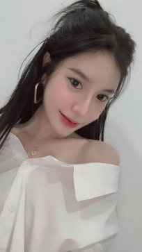 Anya Zoe Miller, 27, Japan