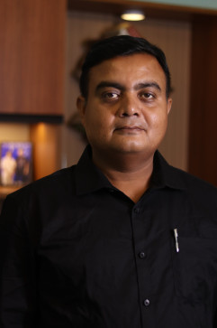Sukhen Das, 40, India