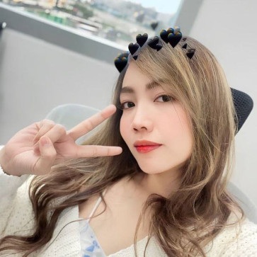 Zoe, 27, United Kingdom