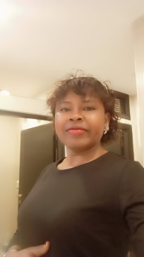 Isabella, 35, Uganda