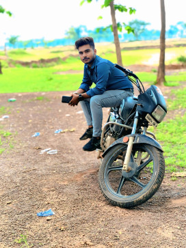 Tej Roy, 22, India