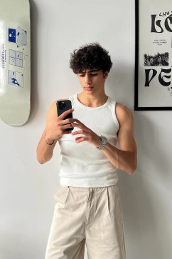 Ricky, 24, Greece