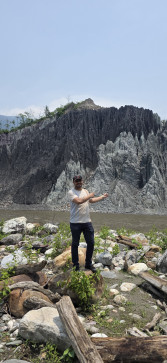 Ov, 27, India