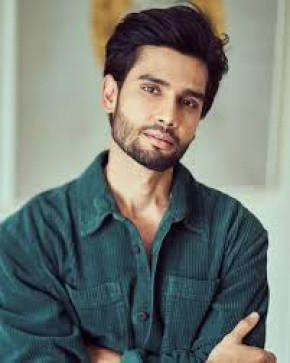 Aksh, 28, India
