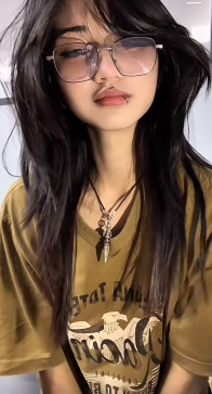 Natsuki, 19, Qatar