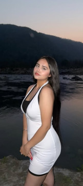 Shushi, 22, India