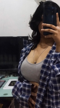Aakriti, 25, India