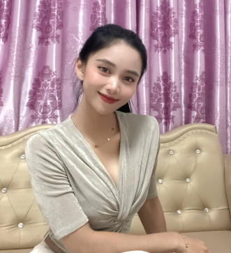 Ella Chen Single, 34, United States