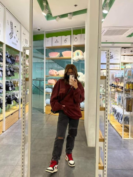 Yayi Fraight, 55, Philippines
