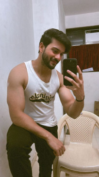 Vivek, 25, India