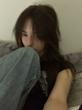 Mimi Bij, 18, Algeria