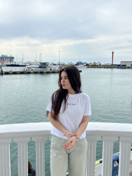 Emma, 24, United States