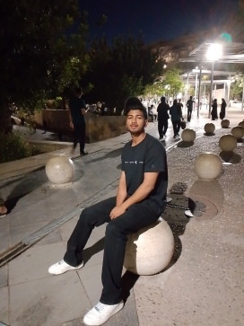 Vickrm, 20, Jordan
