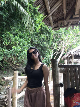 Chelsea Bacarisas, 18, Philippines