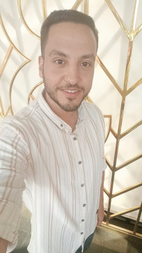 Alhussien, 32, Egypt