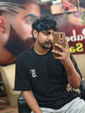 Roy, 23, India