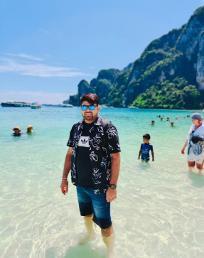 , 28, Singapore
