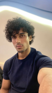 Patts Rocks, 26, India