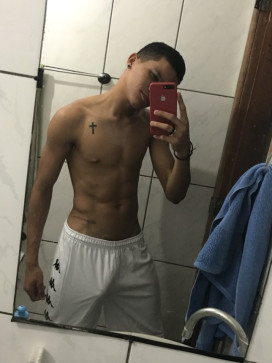 Nico, 18, Argentina