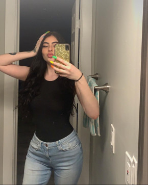 Julie, 24, United States