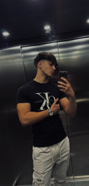 Jason, 25, Portugal