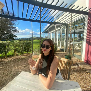 Zoe, 27, United Kingdom