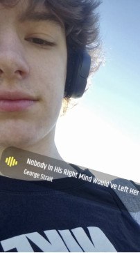 Alex, 18, United States