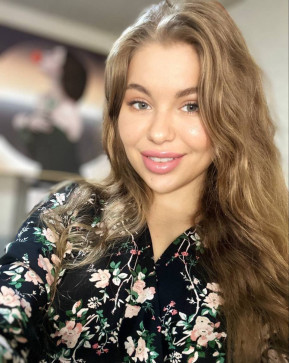 Hannah, 30, United States