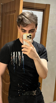 Berkay, 19, Australia
