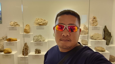 James, 25, Philippines