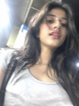 Me_seii, 18, India