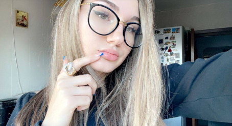 Sandra, 24, United States