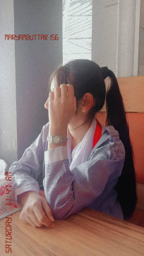 Khushi Gupta, 23, India