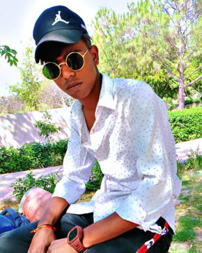 Lucky Chaurasiya, 19, India