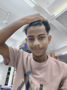 Ali, 18, India